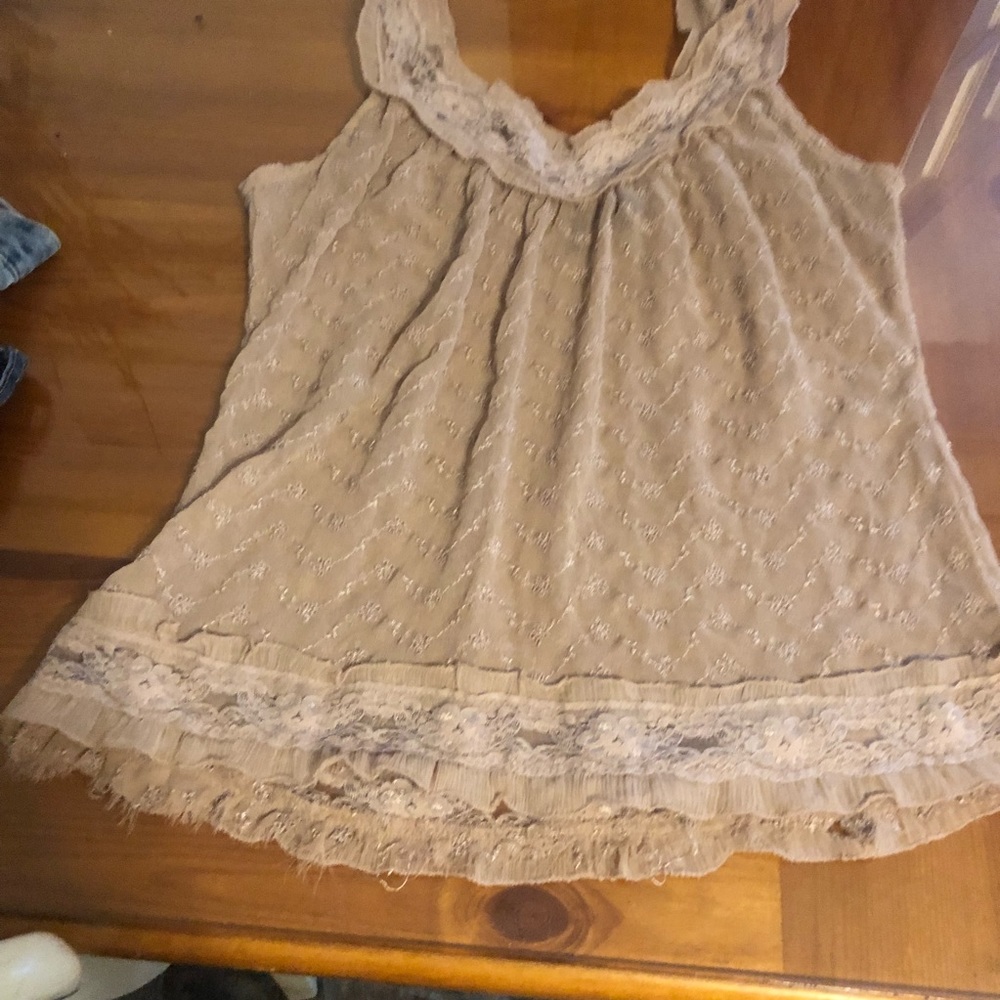 Sleeveless lace top